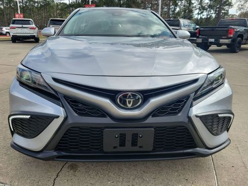 Used 2024 Toyota Camry SE w/ Convenience Package image 4