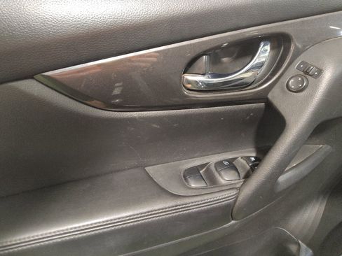 Used 2020 Nissan Rogue S w/ Special Edition Package image 27