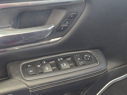 Used 2019 RAM 1500 Laramie image 9