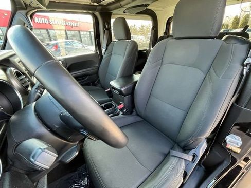 Used 2021 Jeep Wrangler Sport S image 20