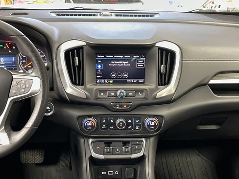 Used 2024 GMC Terrain SLE w/ Driver Convenience Package AWD/4WD image 18