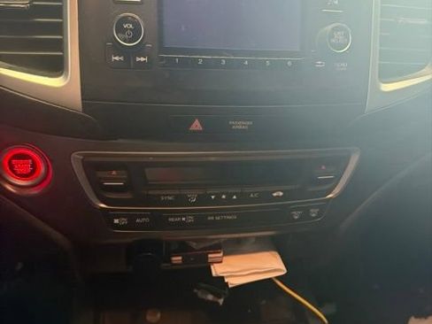 Used 2019 Honda Passport Sport image 8