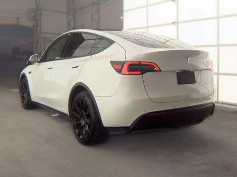 Used 2020 Tesla Model Y Long Range AWD/4WD image 7