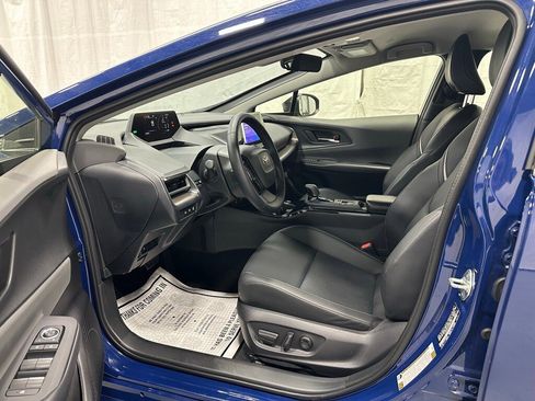 Used 2025 Toyota Prius XLE image 10