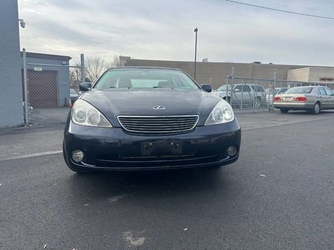 Used 2005 Lexus ES 330 image 2