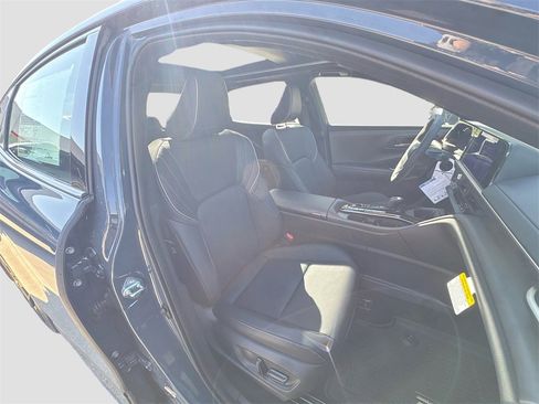 New 2026 Toyota Crown Nightshade image 28