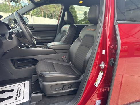 Used 2023 Nissan Pathfinder Rock Creek image 9
