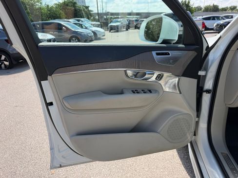 Used 2022 Volvo XC90 T6 Inscription w/ Lounge Package AWD/4WD image 21