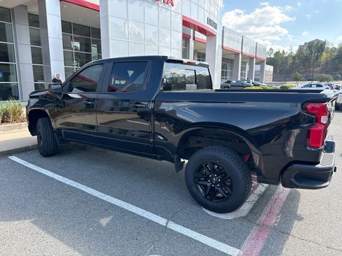 Used 2021 Chevrolet Silverado 1500 LT Trail Boss w/ Convenience Package II image 4
