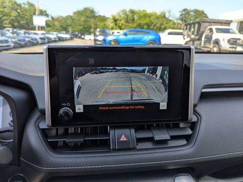 Used 2025 Toyota RAV4 XLE w/ Convenience Package AWD/4WD image 19