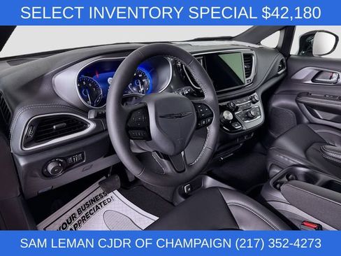 New 2026 Chrysler Pacifica Select w/ S Appearance Package FWD image 9