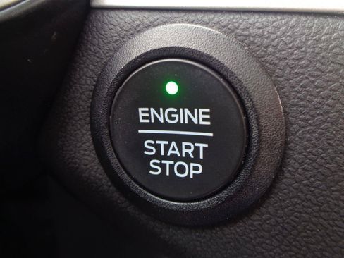 Used 2021 Ford Escape SE w/ SE Sport Appearance Package AWD/4WD image 17
