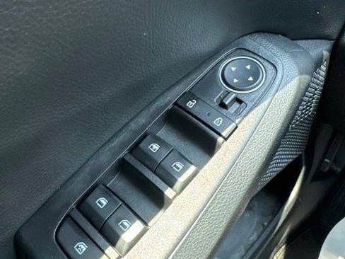 Used 2023 Kia Seltos S FWD image 16