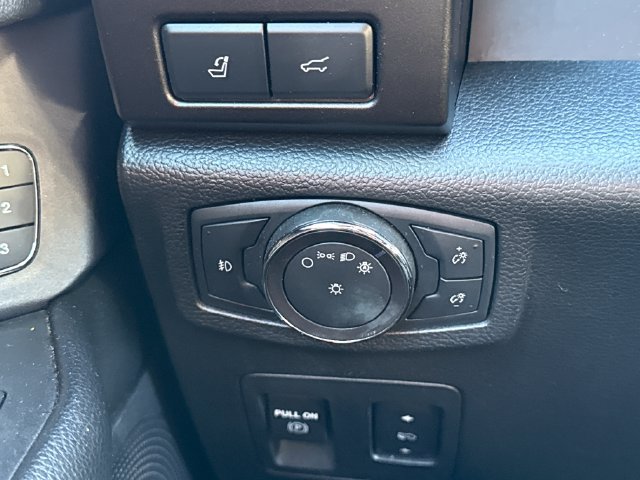 Used 2019 Ford Expedition Limited w/ Equipment Group 302A AWD/4WD image 39
