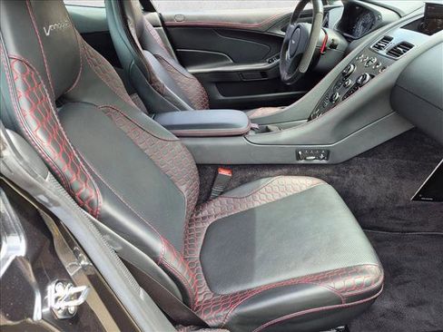 Used 2015 Aston Martin Vanquish Coupe RWD image 19