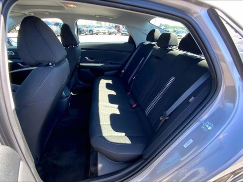 Used 2025 Hyundai Elantra SEL FWD image 20
