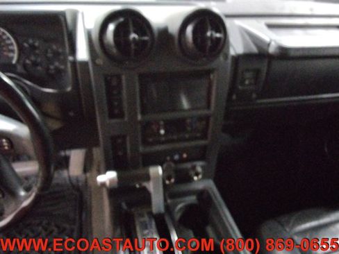 Used 2005 HUMMER H2 w/ Preferred Equipment Group image 13