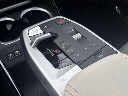 Used 2025 BMW X2 xDrive28i image 13