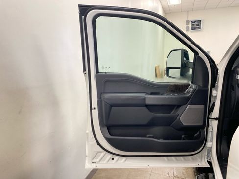 New 2026 Ford F350 Lariat w/ Black Appearance Package image 21