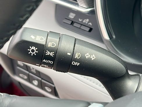 Certified 2021 Toyota Highlander Platinum image 11