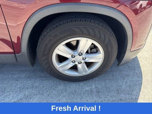 Used 2016 Chevrolet Trax LT w/ LT Sun and Sound Package FWD image 20
