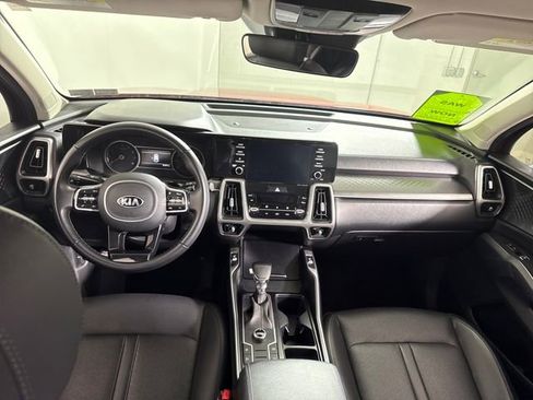 Used 2021 Kia Sorento S image 23