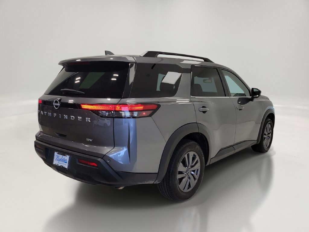 Used 2024 Nissan Pathfinder SV FWD image 5
