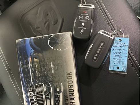 New 2026 RAM 2500 Laramie AWD/4WD image 26
