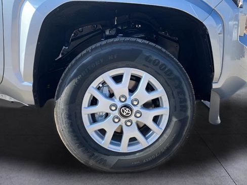 Used 2026 Toyota Tacoma SR5 AWD/4WD image 9