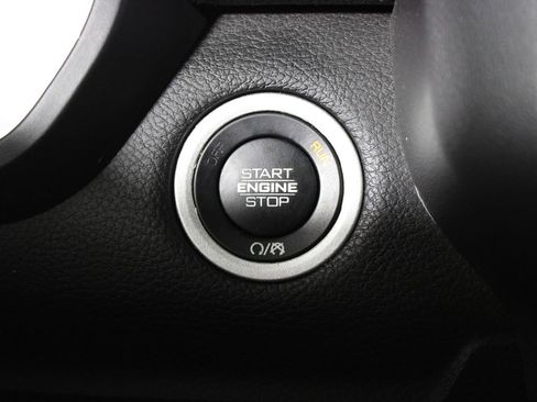 Used 2025 RAM 1500 Laramie image 17