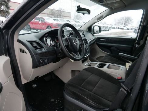 Used 2012 Dodge Grand Caravan SXT image 12