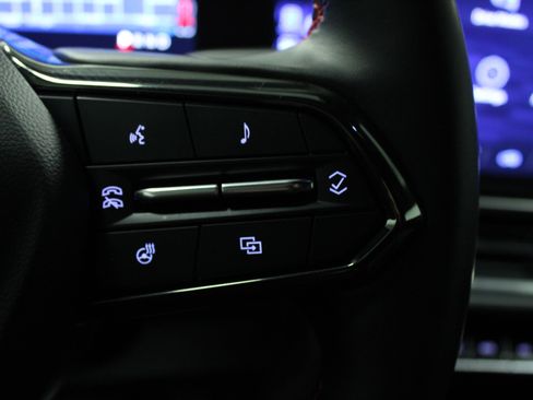 Used 2024 Chevrolet Equinox EV RS image 21