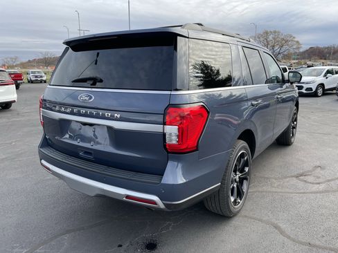 Used 2022 Ford Expedition XLT image 9