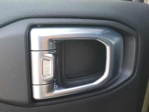 New 2026 Jeep Wrangler Unlimited Rubicon w/ Steel Bumper Group image 16