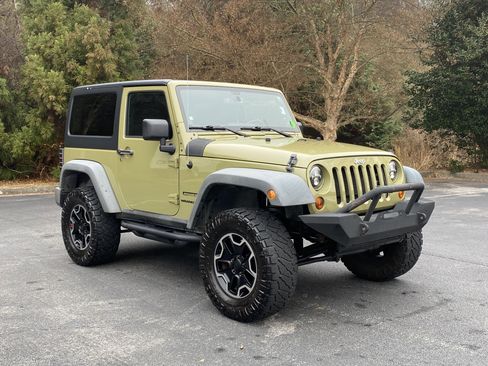 Used 2013 Jeep Wrangler Sport image 2
