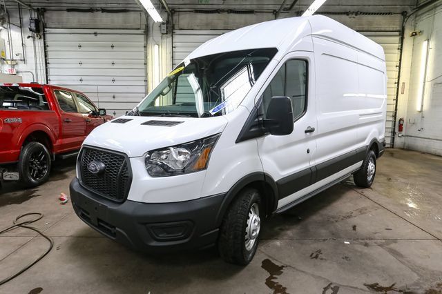 Used 2025 Ford Transit 250 148 High Roof AWD image 5