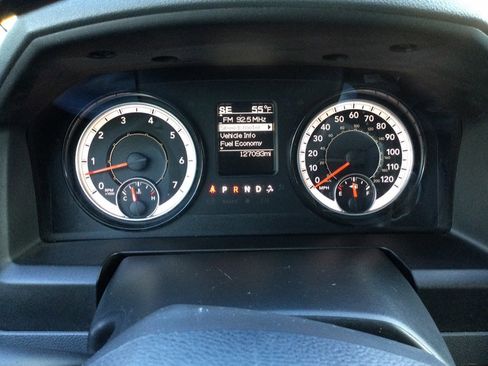 Used 2019 RAM 1500 Express w/ Express Value Package image 21