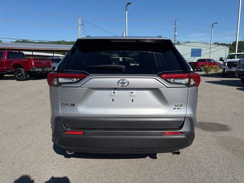 Used 2025 Toyota RAV4 XLE AWD/4WD image 17