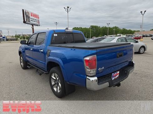 Used 2016 Toyota Tacoma Limited w/ Towing Package AWD/4WD image 30