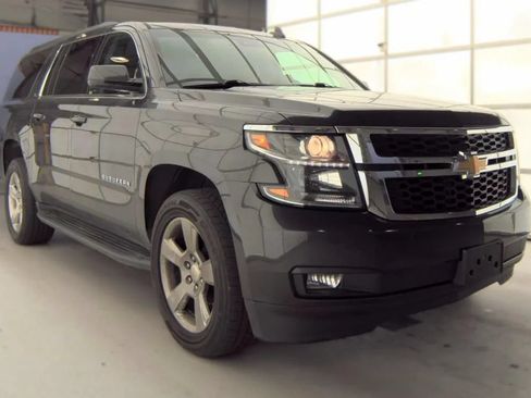 Used 2018 Chevrolet Suburban LT AWD/4WD image 2