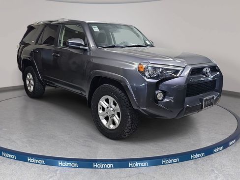 Used 2016 Toyota 4Runner SR5 AWD/4WD image 4