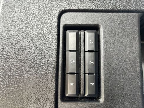 Used 2018 Lincoln Navigator Select w/ Technology Package AWD/4WD image 18
