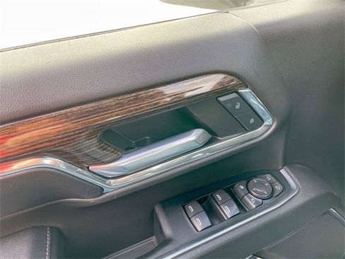 Used 2024 GMC Sierra 3500 SLE image 13