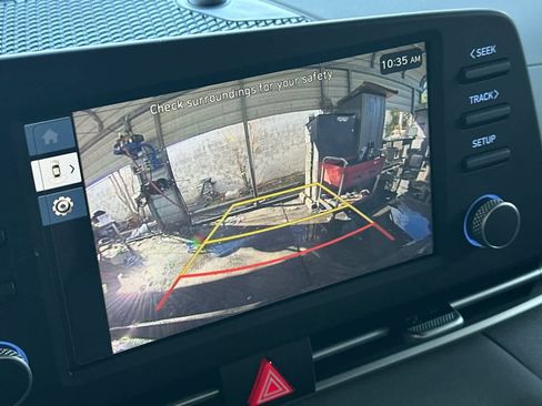 Used 2025 Hyundai Elantra SE image 19