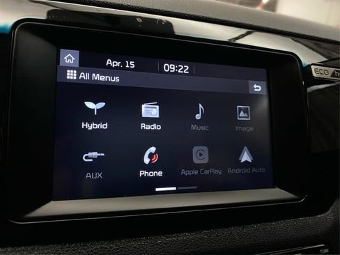 Used 2017 Kia Niro EX FWD image 27