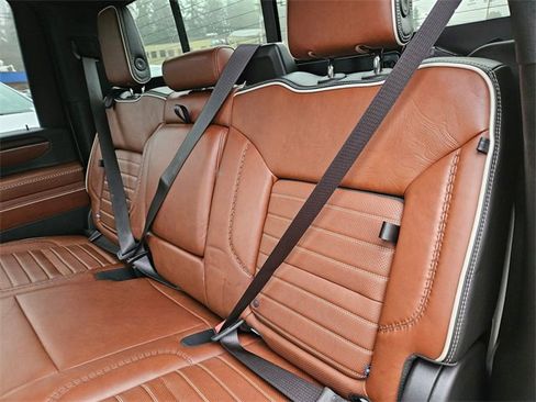 Used 2024 GMC Sierra 3500 Denali Ultimate image 13