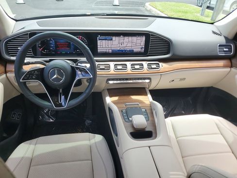 Used 2024 Mercedes-Benz GLE 450e 4MATIC image 17