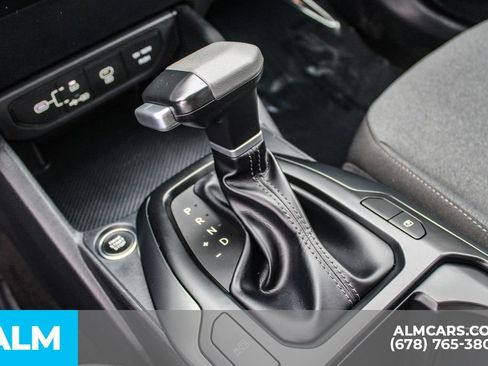 Used 2025 Kia K4 FWD image 36