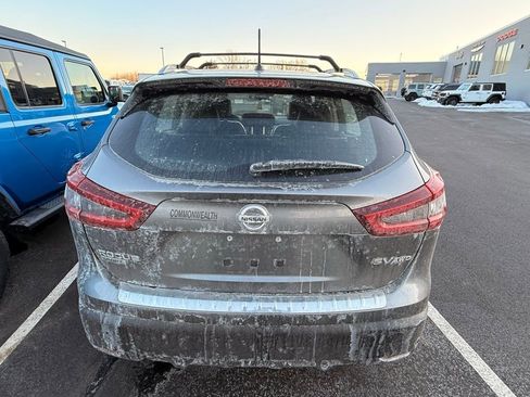 Used 2020 Nissan Rogue Sport SV w/ Technology Package image 6
