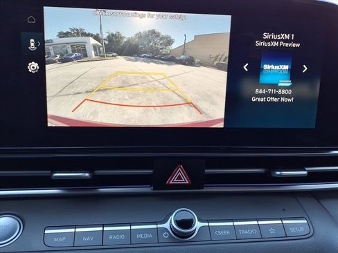 Used 2024 Hyundai Elantra SEL image 27